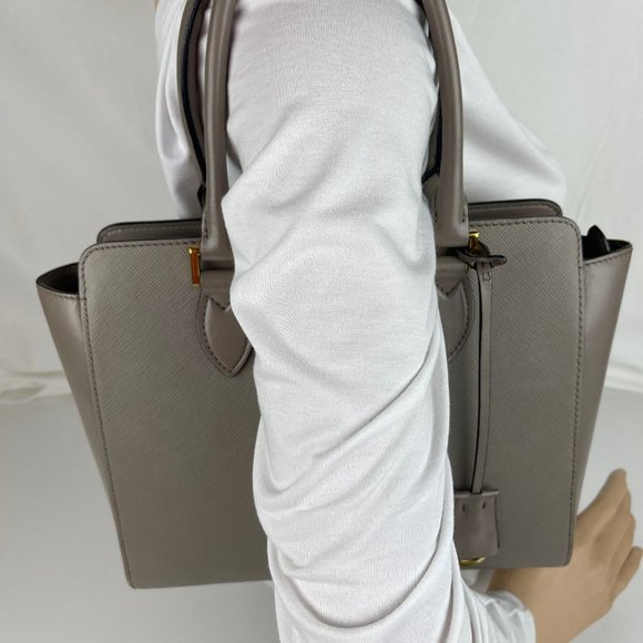 Prada Small Saffiano Gray Leather Tote - Authenticity Certified - Picture 4 of 13